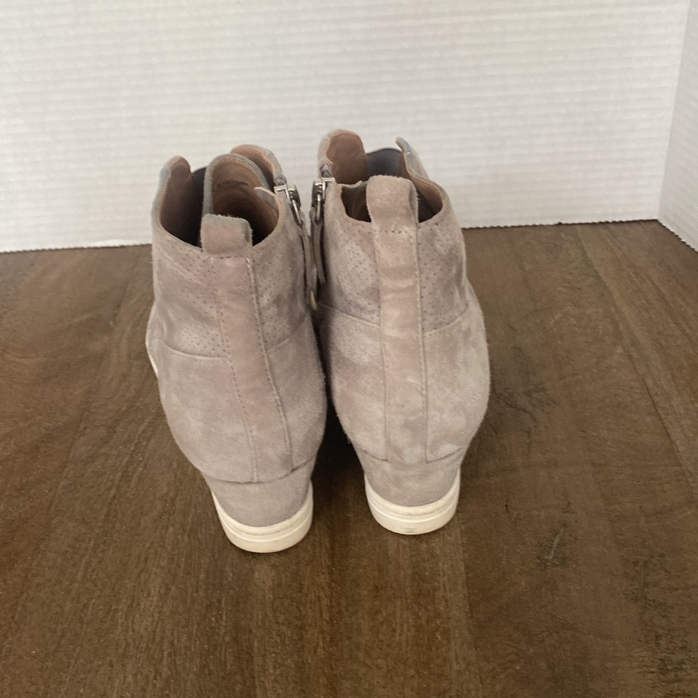 Linea Paolo Felicia Wedge Sneakers Gray Suede - Picture 5 of 9